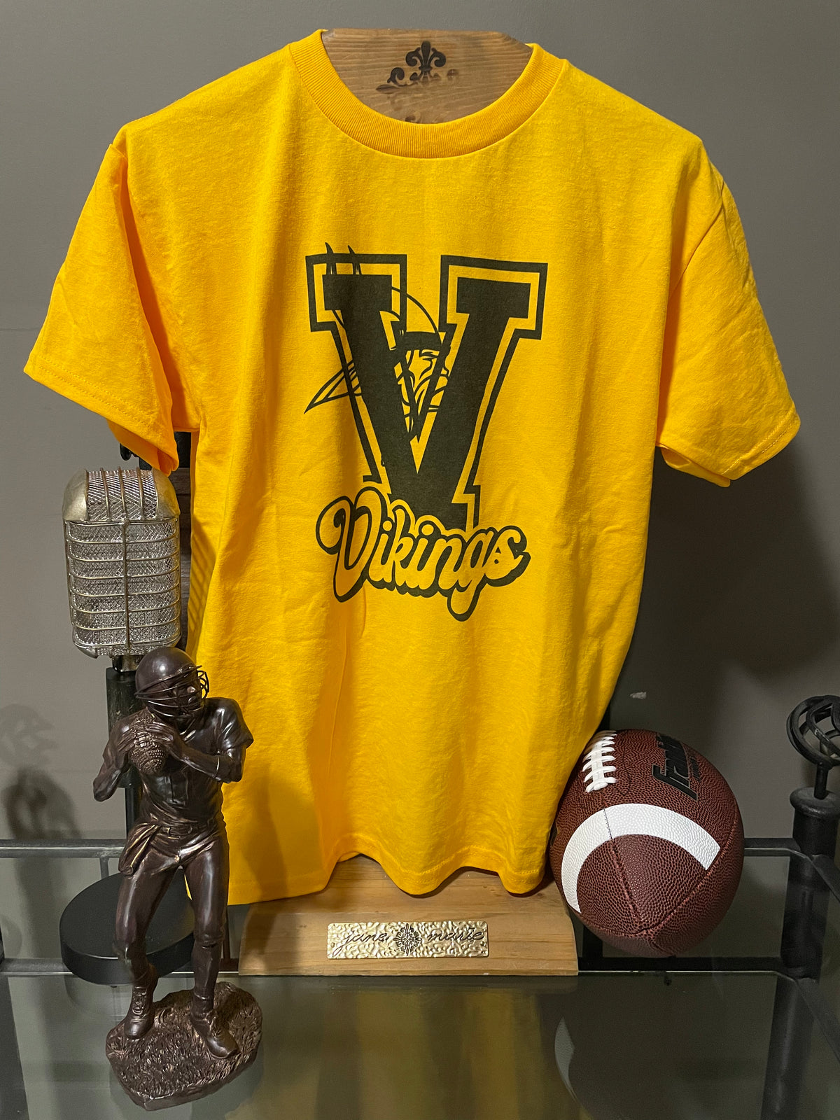 Viking V/Mascot Graphic Top - Debs on 5th