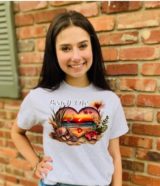 Beach Life Graphic Tee - Debs on 5th